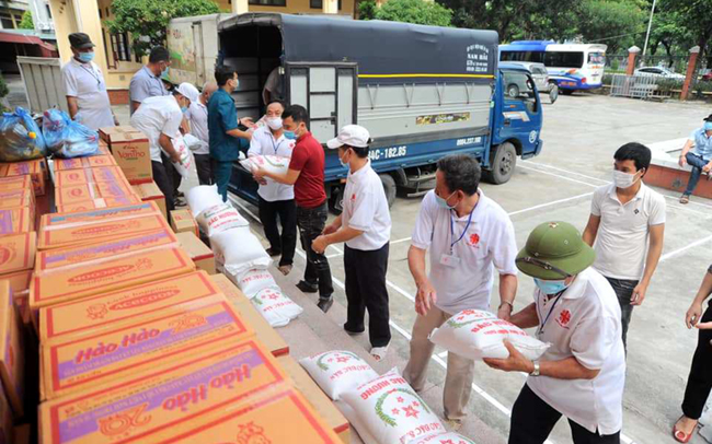 Second support package for COVID-19 impacted businesses distributed in HCMC